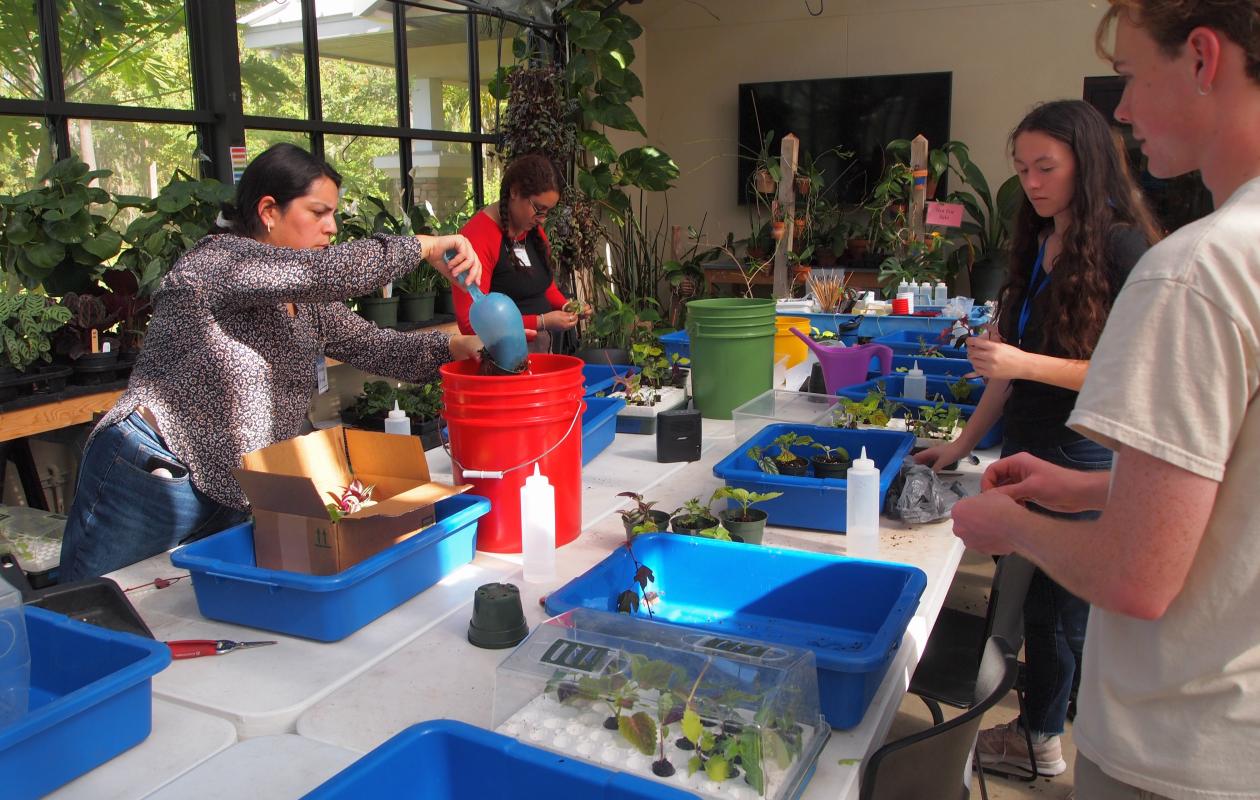 Leah Diehl group photo